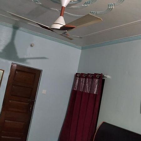 Hotel Sandeep Varanasi Exterior foto