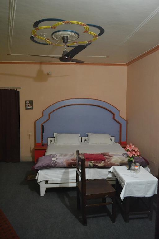 Hotel Sandeep Varanasi Quarto foto