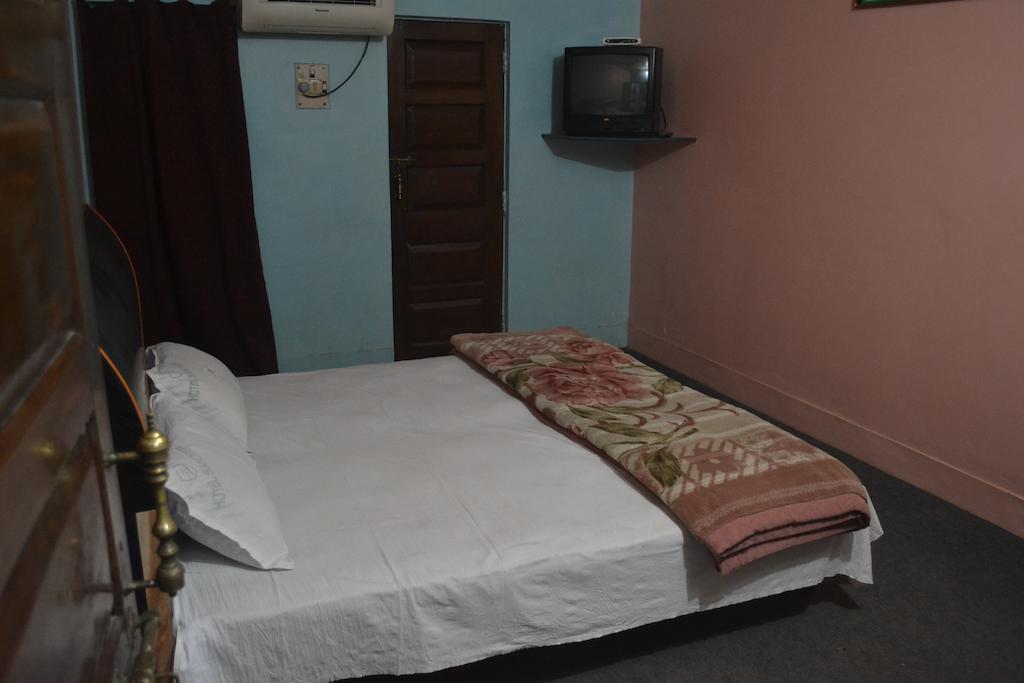 Hotel Sandeep Varanasi Exterior foto